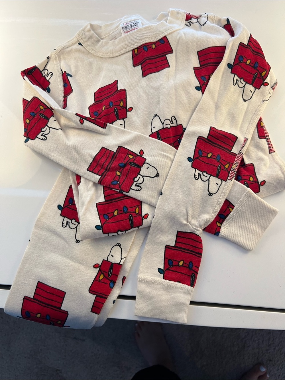 Hanna Andersson x Peanuts Cream Pajama Set  Snoopy Doghouse Print